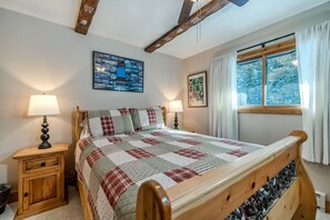 6 soverom, reiseseng for barn, wi-fi og sengetøy