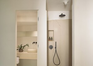 Hair dryer, towels, soap, shampoo - TWO VAULTS, Rethymno old town (Rethymno)