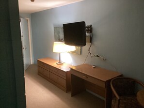 Room, 2 Double Beds, Smoking | 1 bedroom, desk, free WiFi, bed sheets