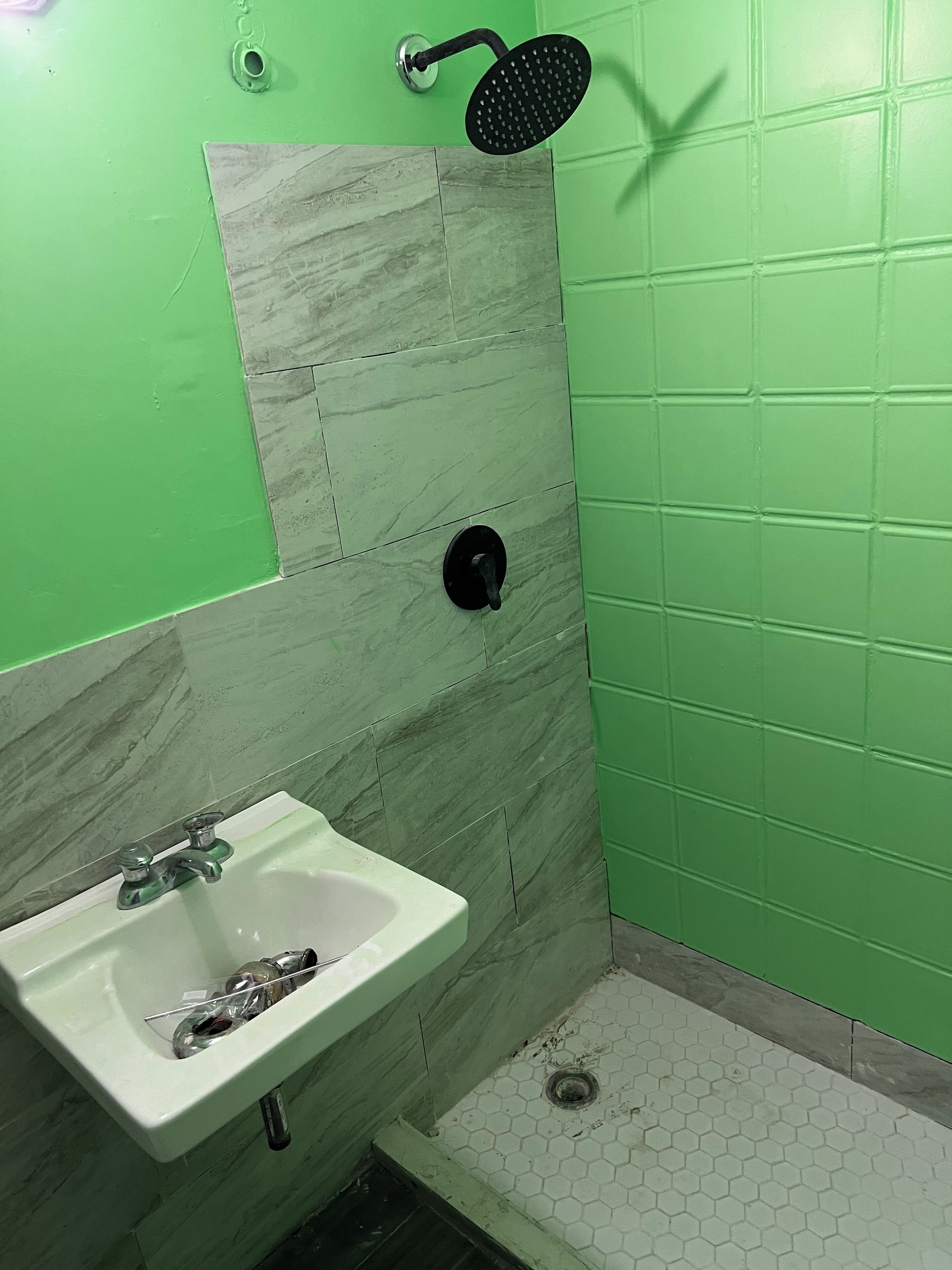 Room, 1 Queen Bed, Smoking | Desk, free WiFi, bed sheets