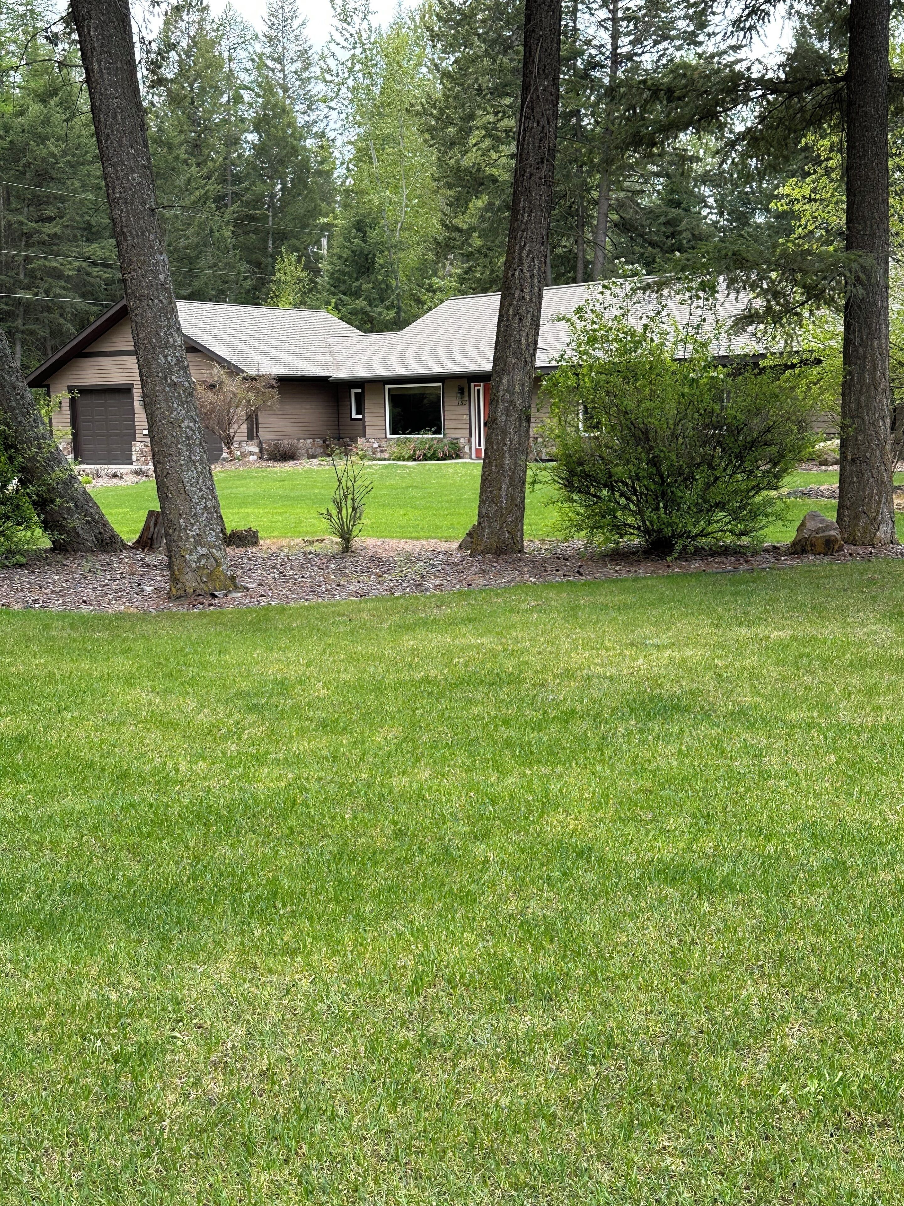 Charming 3-bedroom house with AC and WiFi in delightful Columbia Falls