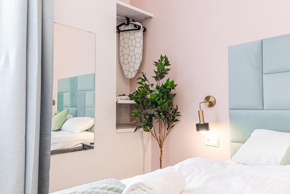 2 bedrooms, WiFi, bed sheets