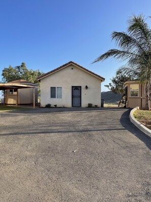 Exterior - Affordable guest house (Perris)