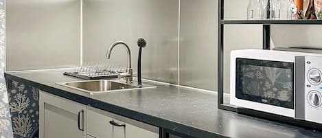 冰箱、烤箱、炉灶、茶具/咖啡用具