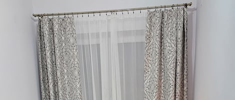 Habitación individual básica | Área de sala de estar