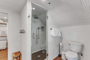 Eco-friendly toiletries, hair dryer