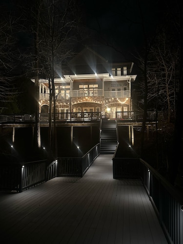 Lakefront Home with Hot tub, dock, & 12 beds