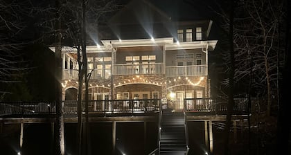 Lakefront Home with Hot tub, dock, & 12 beds