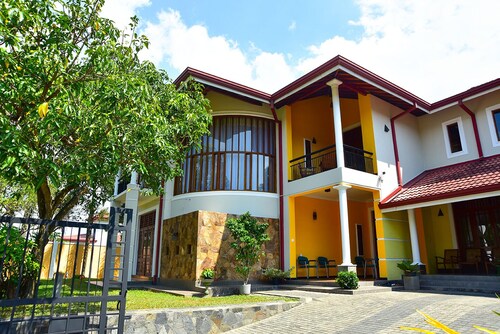 BIGCITY VILLA, Enjoy a Luxury Experience with 4 Bedroom villa