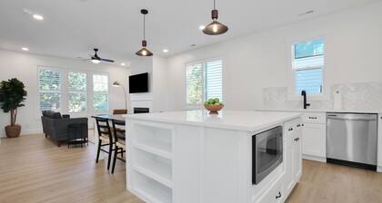 The Pinecone Cottage - a Southern Pines escape