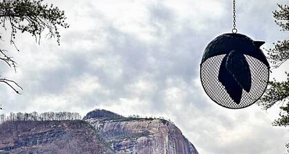 Mountains-Lakes-Parks-Winery-Privacy-Serenity
Leaf Peeping Paradise