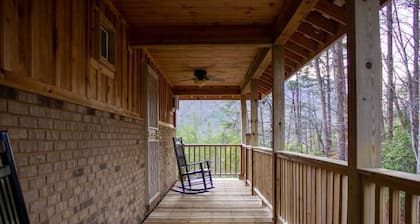 Mountains-Lakes-Parks-Winery-Privacy-Serenity
Pick me for your Labor Day stay!
