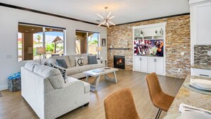 Living area - Carebnb/Waterslide/Casita/Game Room (Indio)