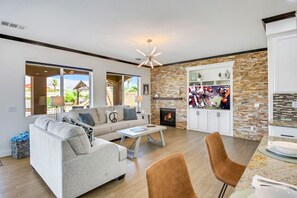 TV, fireplace, video games - Carebnb/Waterslide/Casita/Game Room (Indio)