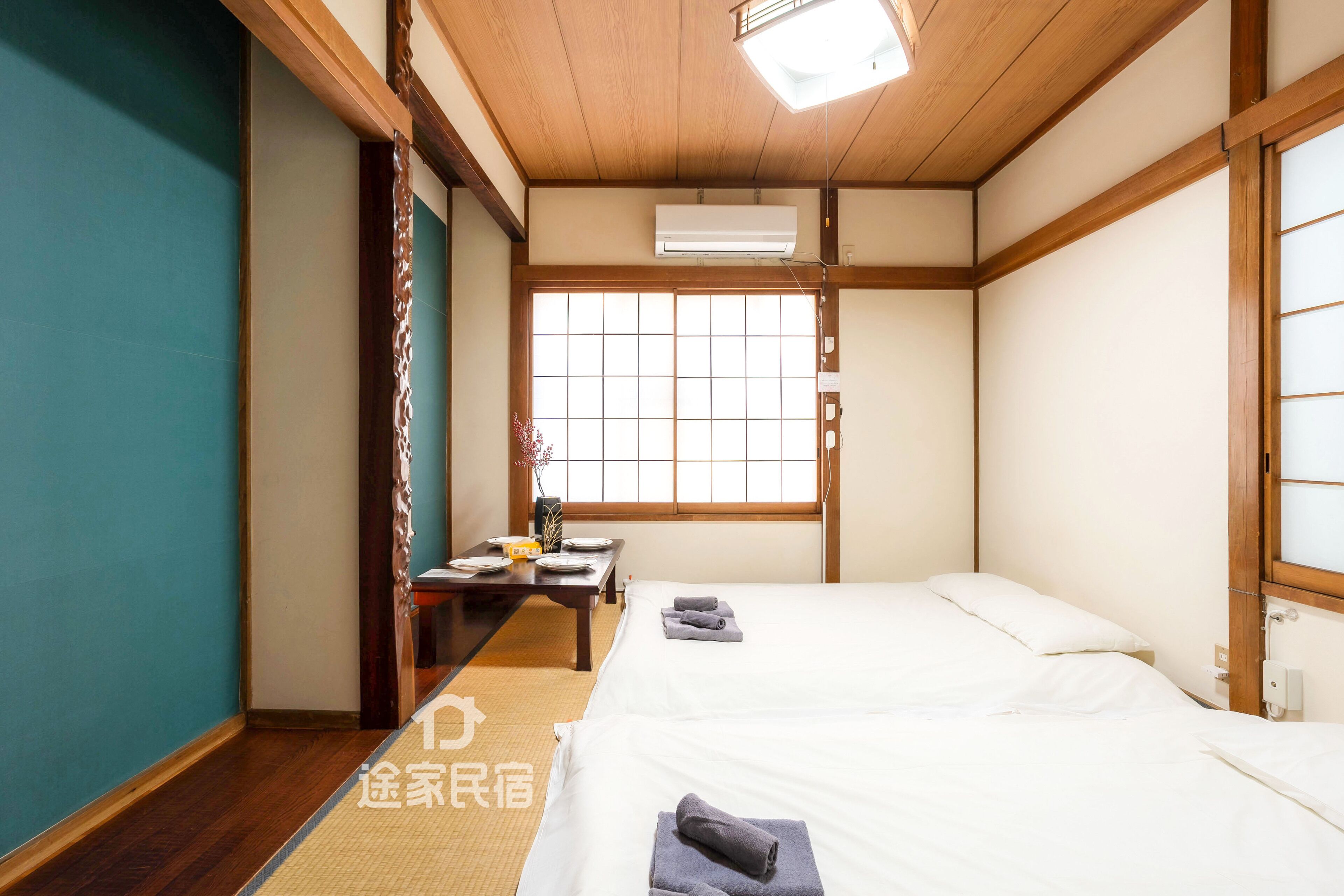 3 bedrooms, desk, iron/ironing board, WiFi