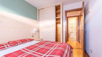 2 Schlafzimmer, Schreibtisch, kostenloses WLAN, Bettwäsche