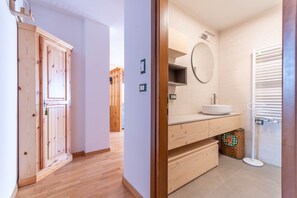 Immagine non classificata, 3 di 28, pulsante