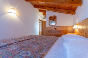 2 bedrooms, iron/ironing board, free WiFi, bed sheets - Casa Fanton 4 (Pozza di Fassa)