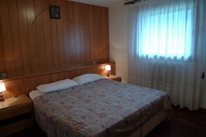 2 bedrooms, bed sheets - Le Marmotte 1 (Selva di Cadore)