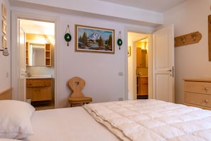 2 bedrooms, bed sheets - Casa Rosi (Pozza di Fassa)