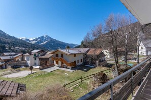 Property grounds - Casa Iolanda (Soraga)
