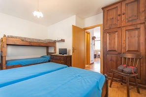 1 chambre, literie fournie