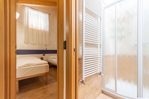 3 chambres, Wi-Fi gratuit, draps fournis
