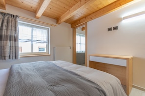 2 bedrooms, bed sheets