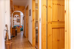 2 bedrooms, bed sheets