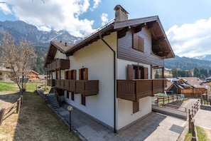 Exterior - Casa Maura (Soraga)