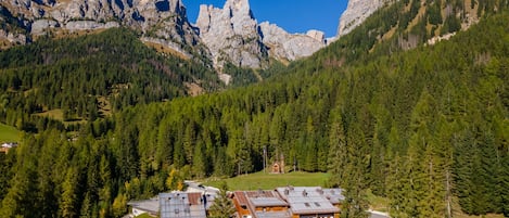 Esterni