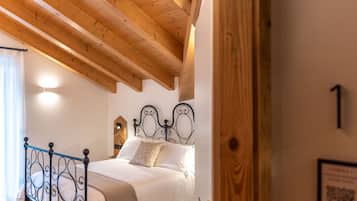 1 bedroom, in-room safe, free WiFi, bed sheets
