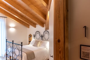 1 quarto, Wi-Fi de cortesia, roupa de cama