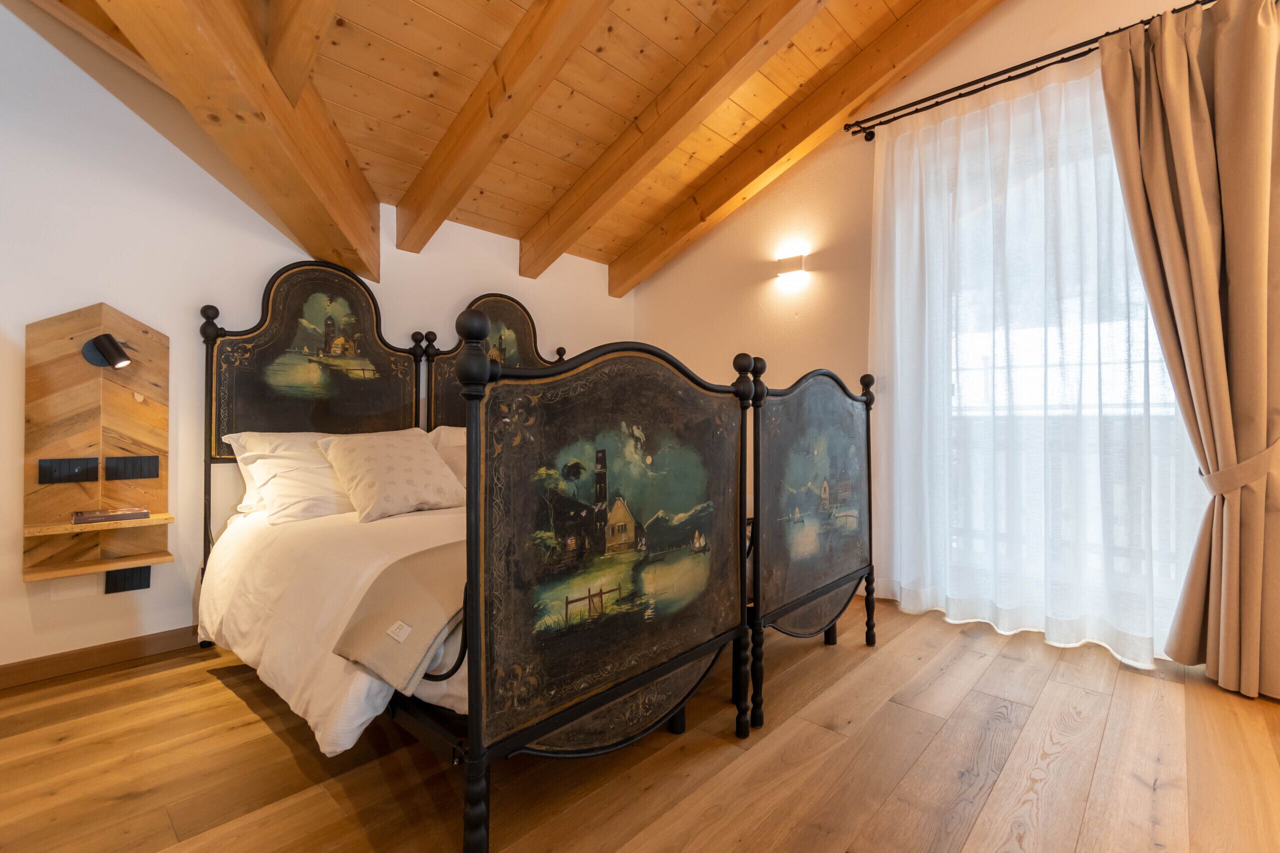 Coffres-forts dans les chambres, Wi-Fi gratuit, draps fournis