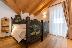 セーフティボックス (室内)、WiFi (無料)、ベッドシーツ