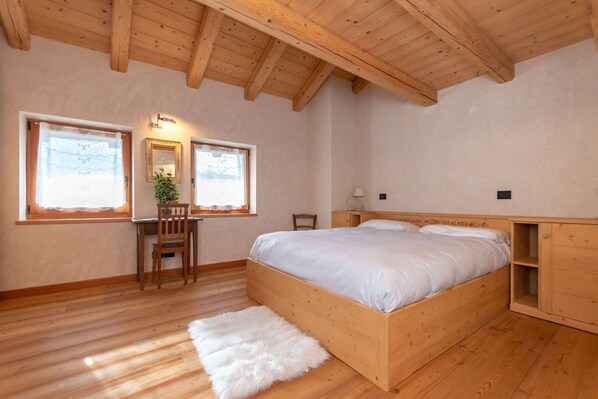 2 chambres, accès au Wi-Fi (inclus), literie fournie