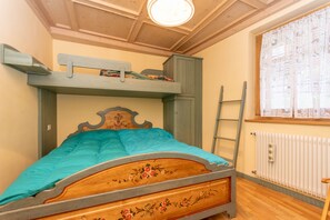 1 habitación y ropa de cama 