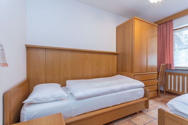 2 bedrooms, free WiFi, bed sheets