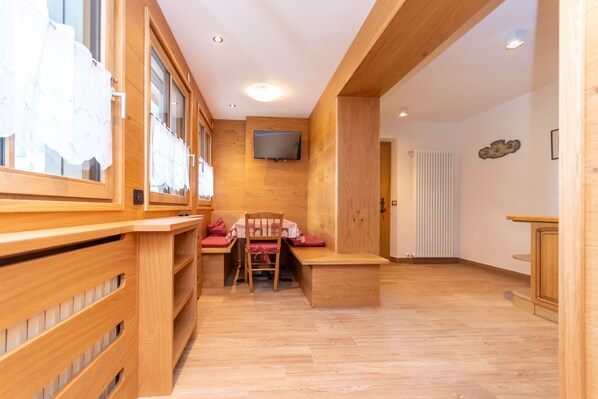2 bedrooms, free WiFi, bed sheets - Appartamento Vajolet (Pozza di Fassa)