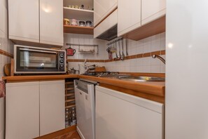 Fridge, oven, dishwasher, coffee/tea maker - Appartamento Green House (Moena)