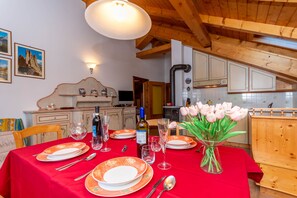 Dining - mansarda Lungolago (Alleghe)