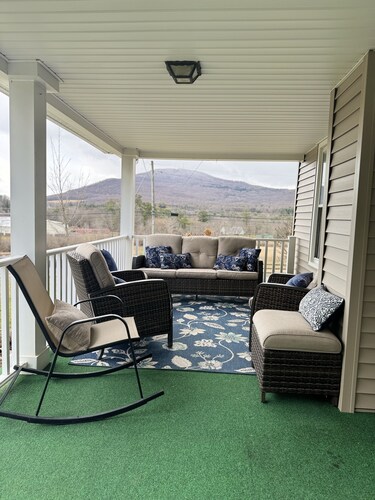 Welcome to Marion Manor: French Country Farmhouse in the Heart of the Catskills!