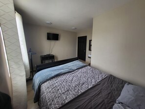 Apartamento tradicional, 1 habitación | Edredones de plumas, wifi gratis, ropa de cama