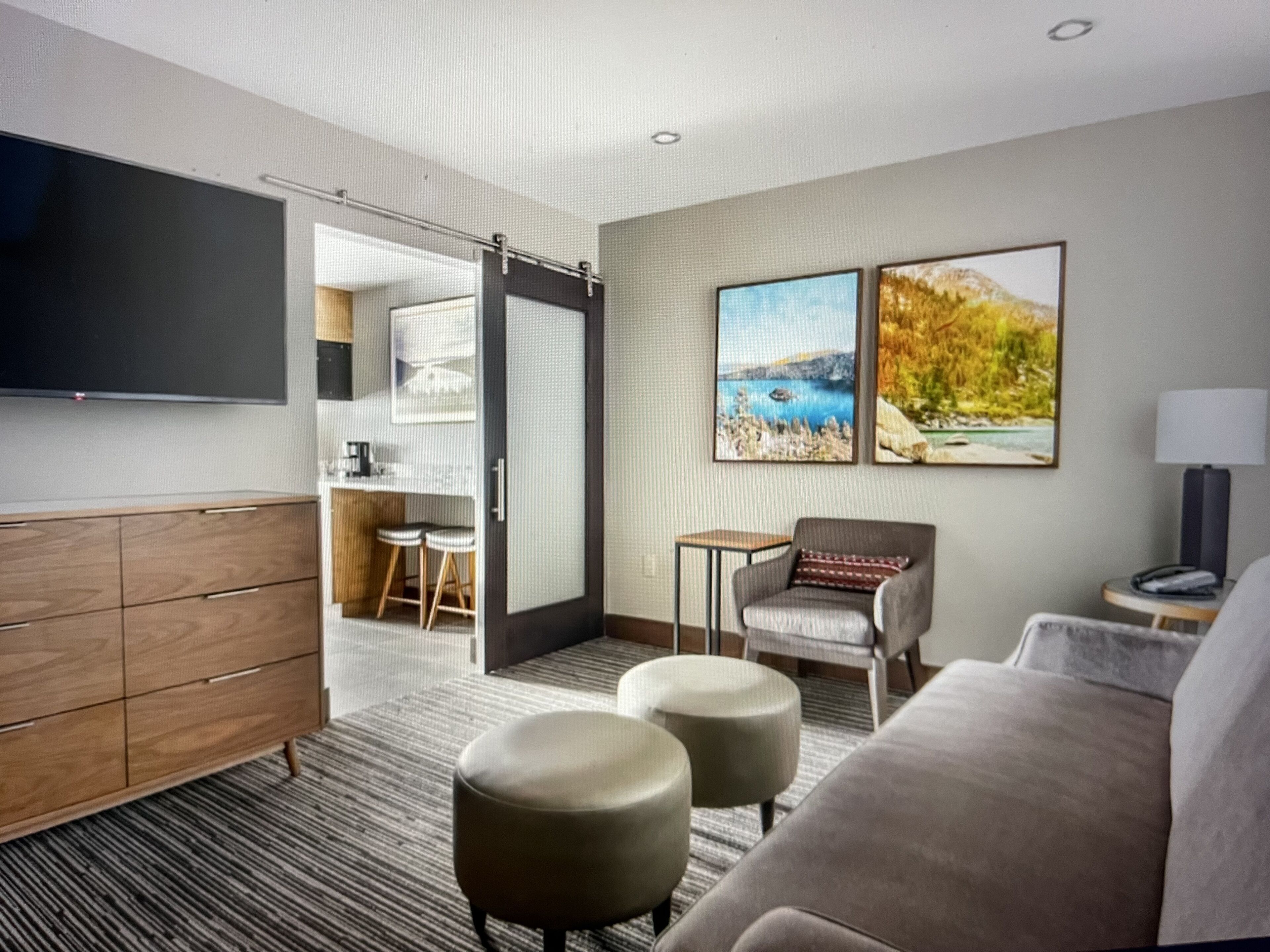 Smart TV, fireplace, video games, table tennis