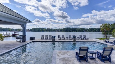 Luxury Lakefront Retreat Private Dock & Stunning Views!