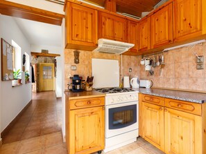 Fridge, microwave, oven, dishwasher - Magnolia by Interhome (Balatonlelle)