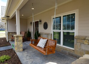 Terrace/patio - Private place to hide away. Endless fun w/pool & game room for multiple families (Fort Worth)