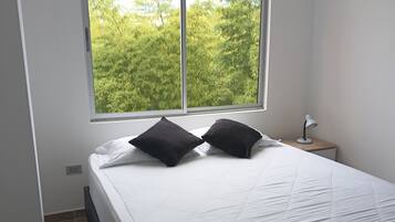 2 chambres, fer et planche Ă repasser, Wi-Fi gratuit, draps fournis