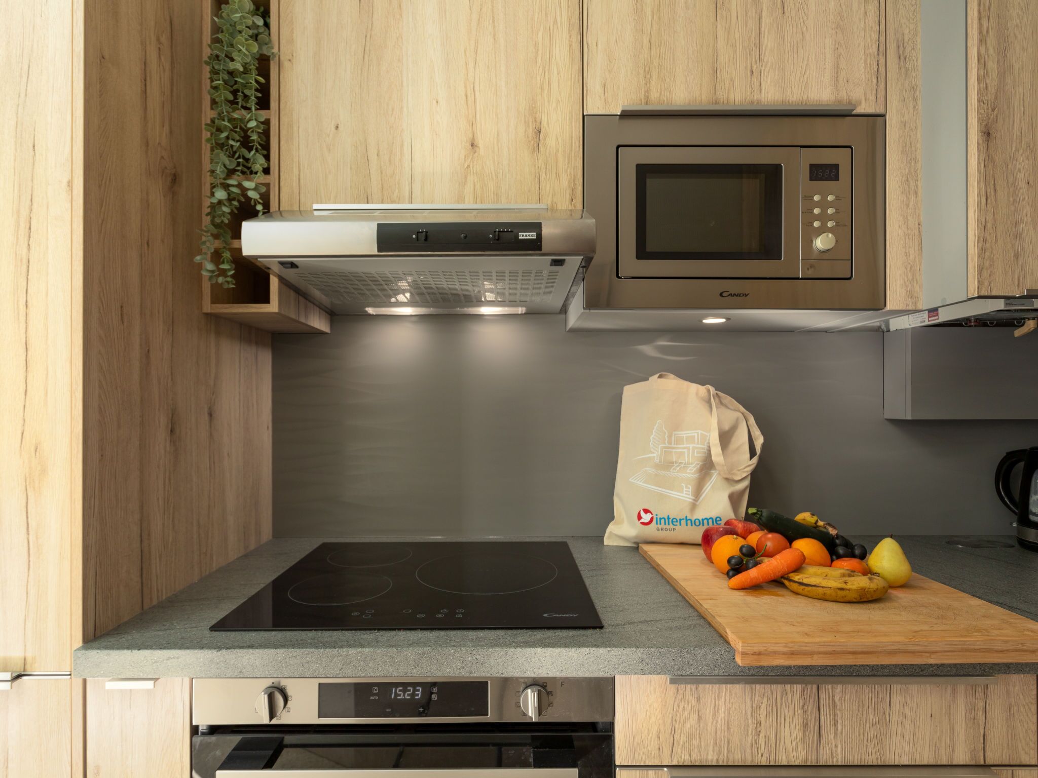 Fridge, microwave, oven, toaster