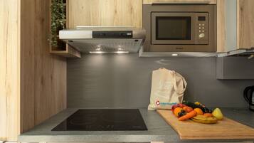 Fridge, microwave, oven, toaster